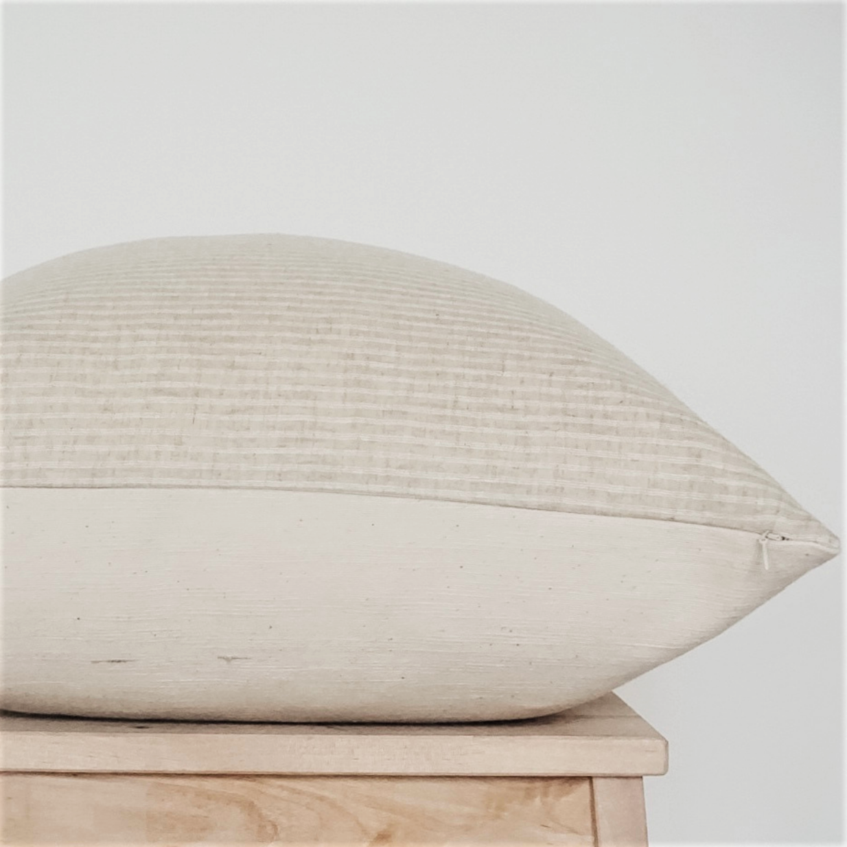 Iris Cotton Woven Pillow Cover